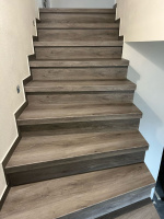  Vinylove schody s nosem Dub Legend sedy